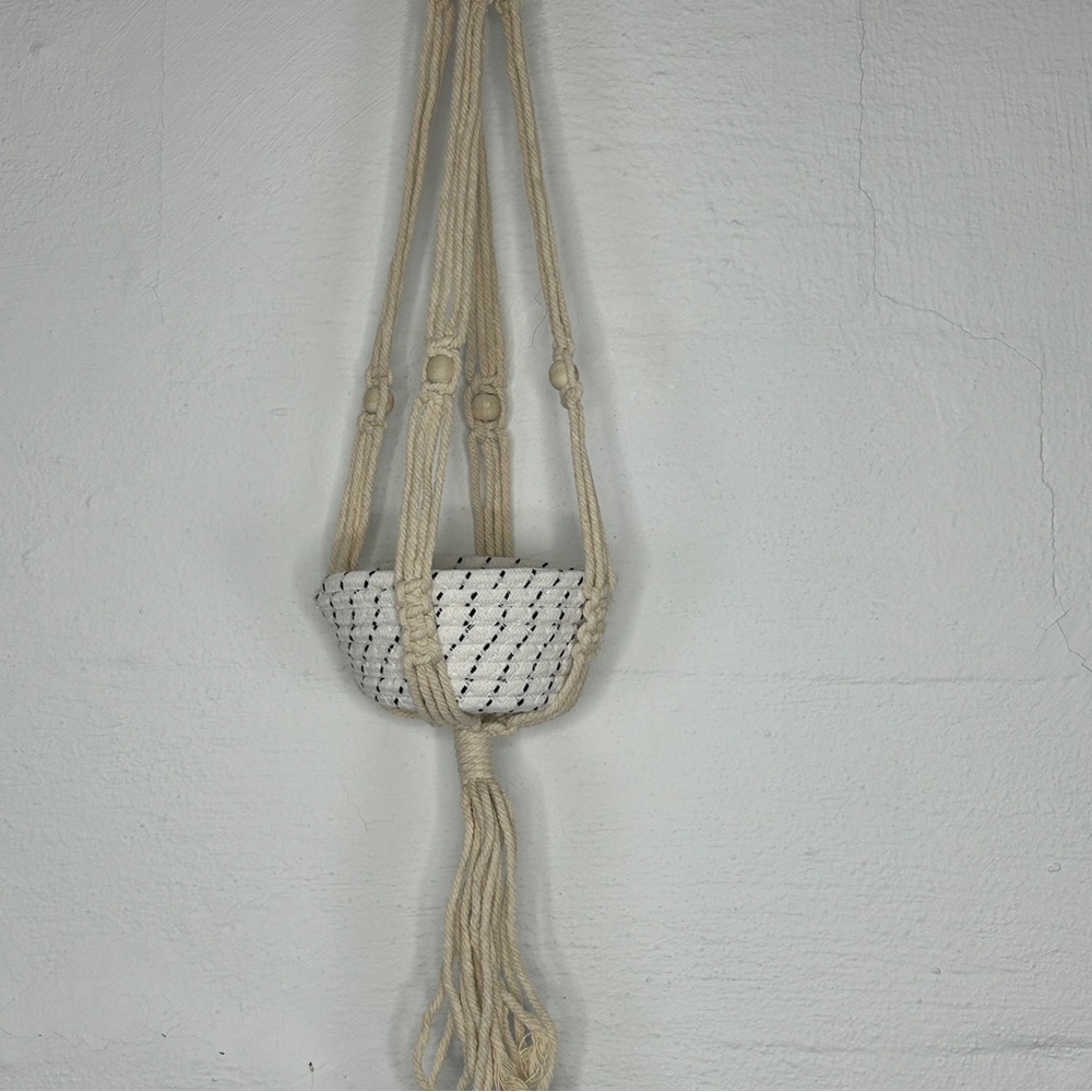 Macrame Hanging Plant Holder Rope 32 In Beige Room 2 Room Retro Boho Neutral